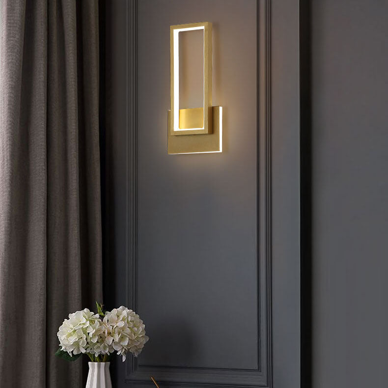 AuraLume Applique Murale LED Dorée Moderne