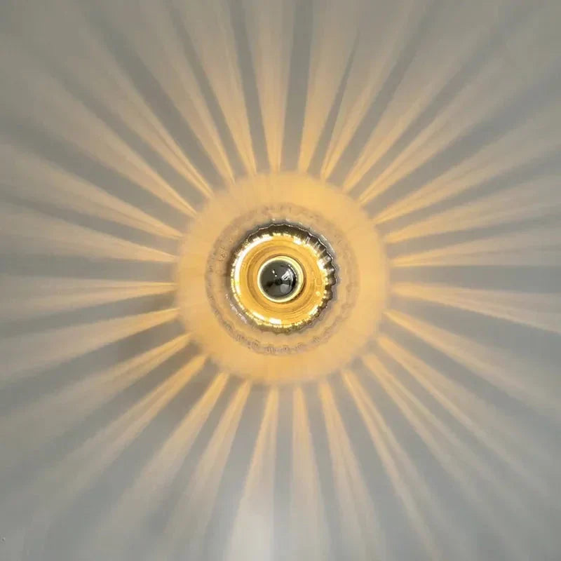 Norévia Minimalist Wall Light in Frosted Glass