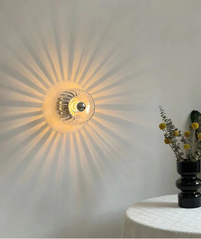 Norévia Minimalist Wall Light in Frosted Glass