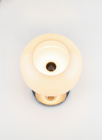 Lampada da tavolo Sphere dal design minimalista in stile Bauhaus