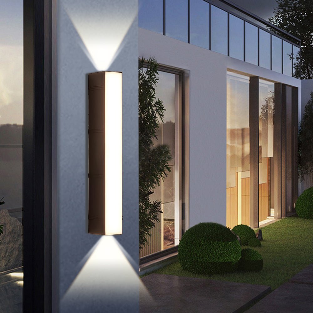 Modern Linear LED Outdoor Wall Light - Weather-Resistant for Gardens and Patios
