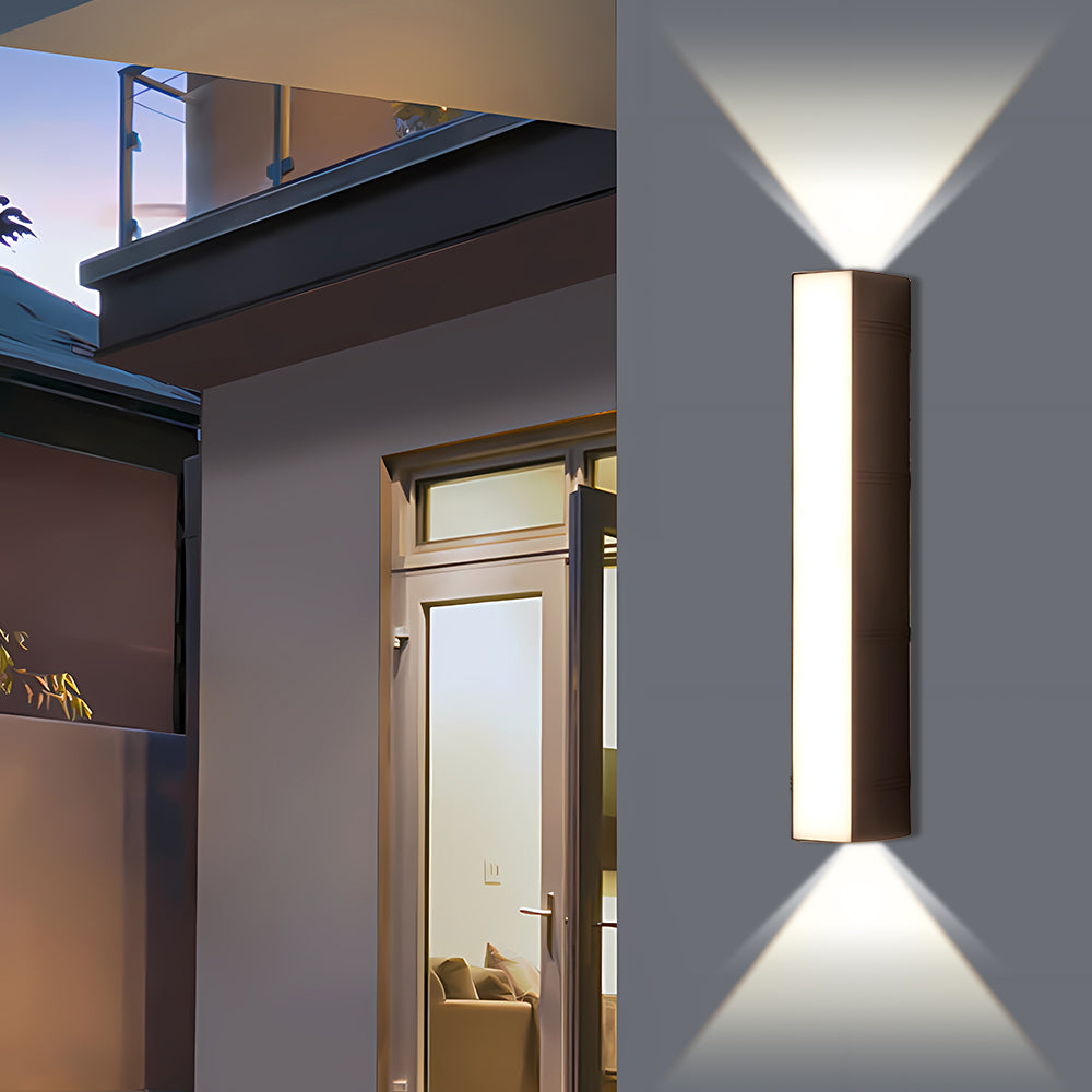 Modern Linear LED Outdoor Wall Light - Weather-Resistant for Gardens and Patios