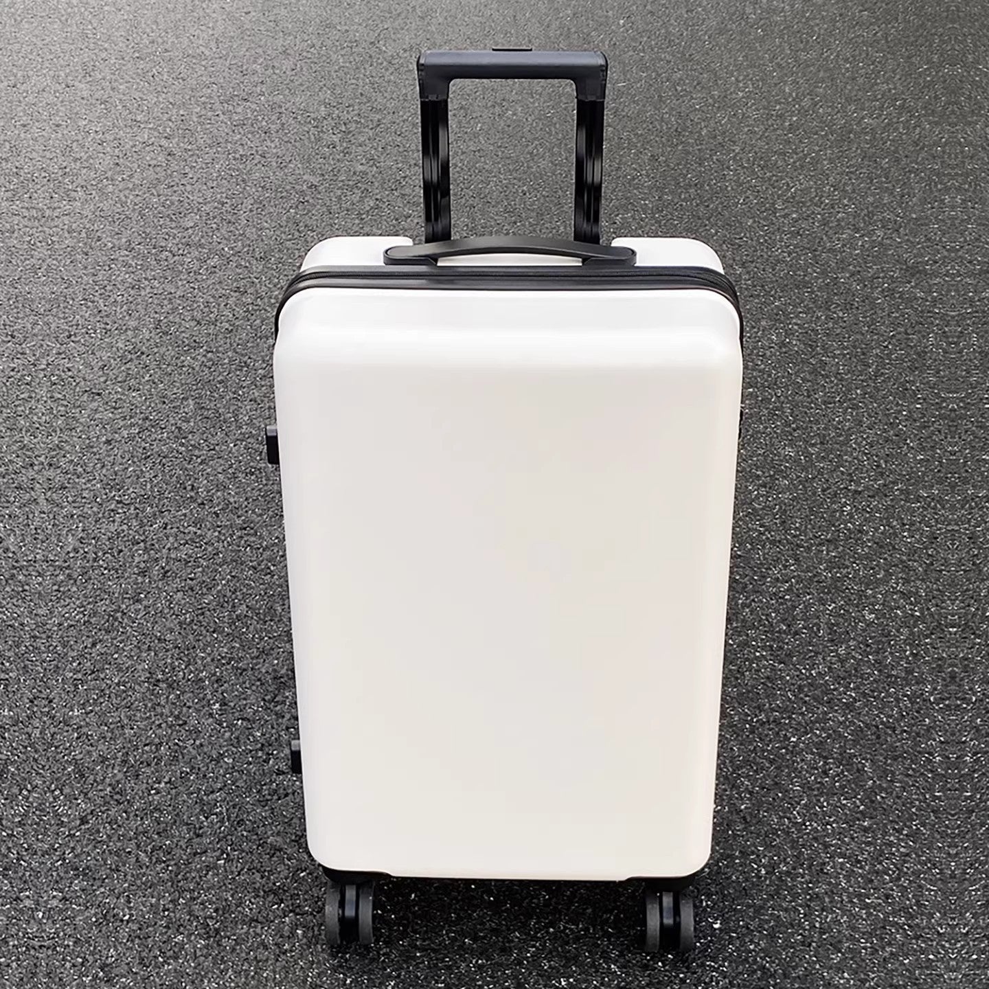 AeroStride Spinner Suitcase | Ultra Lightweight Hard Shell Luggage