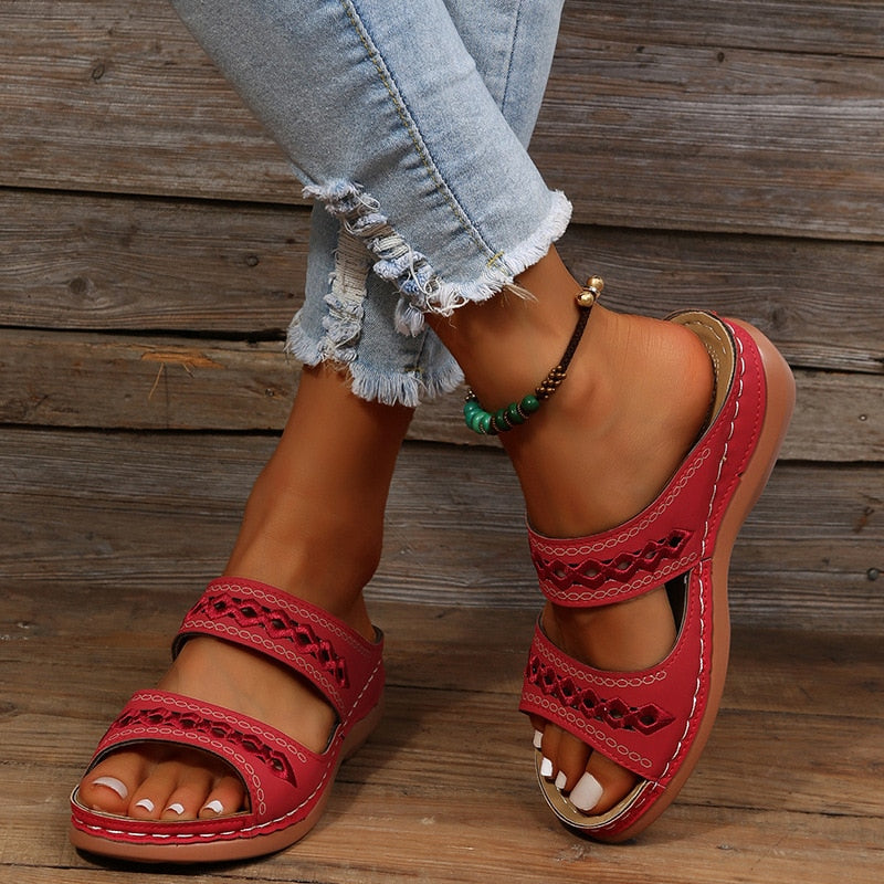 StrideEase Women's Comfort Sandals with Contoured Footbed