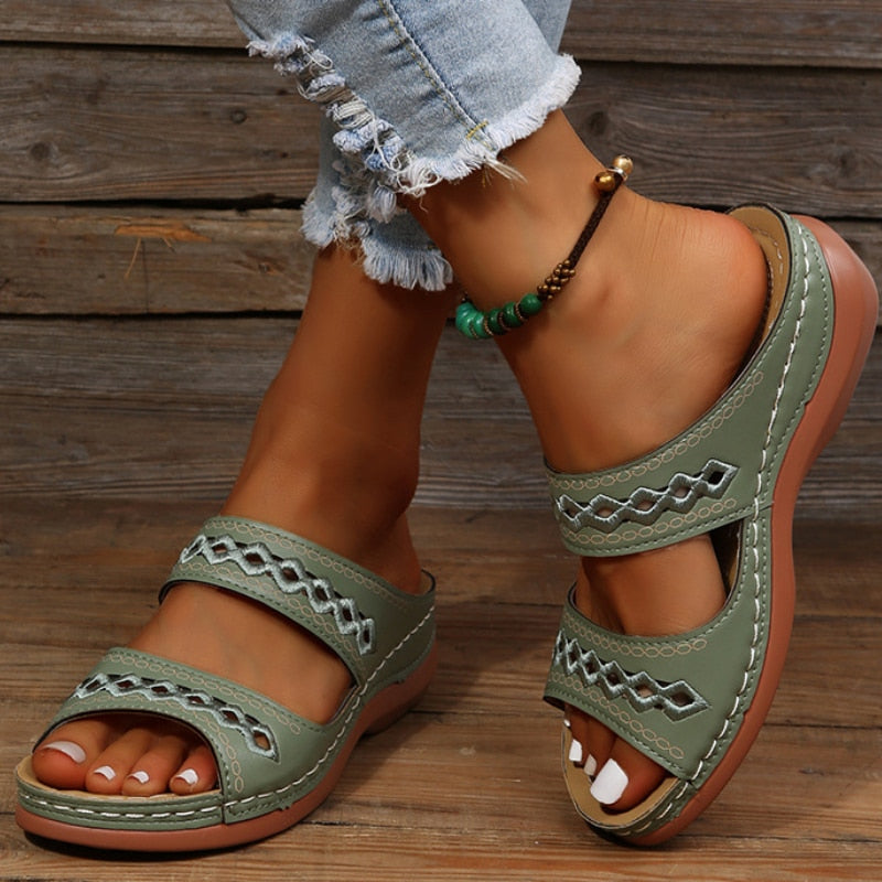 StrideEase Women's Comfort Sandals with Contoured Footbed