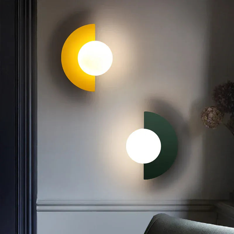 Coloréa Applique Murale Boule LED Minimaliste Colorée