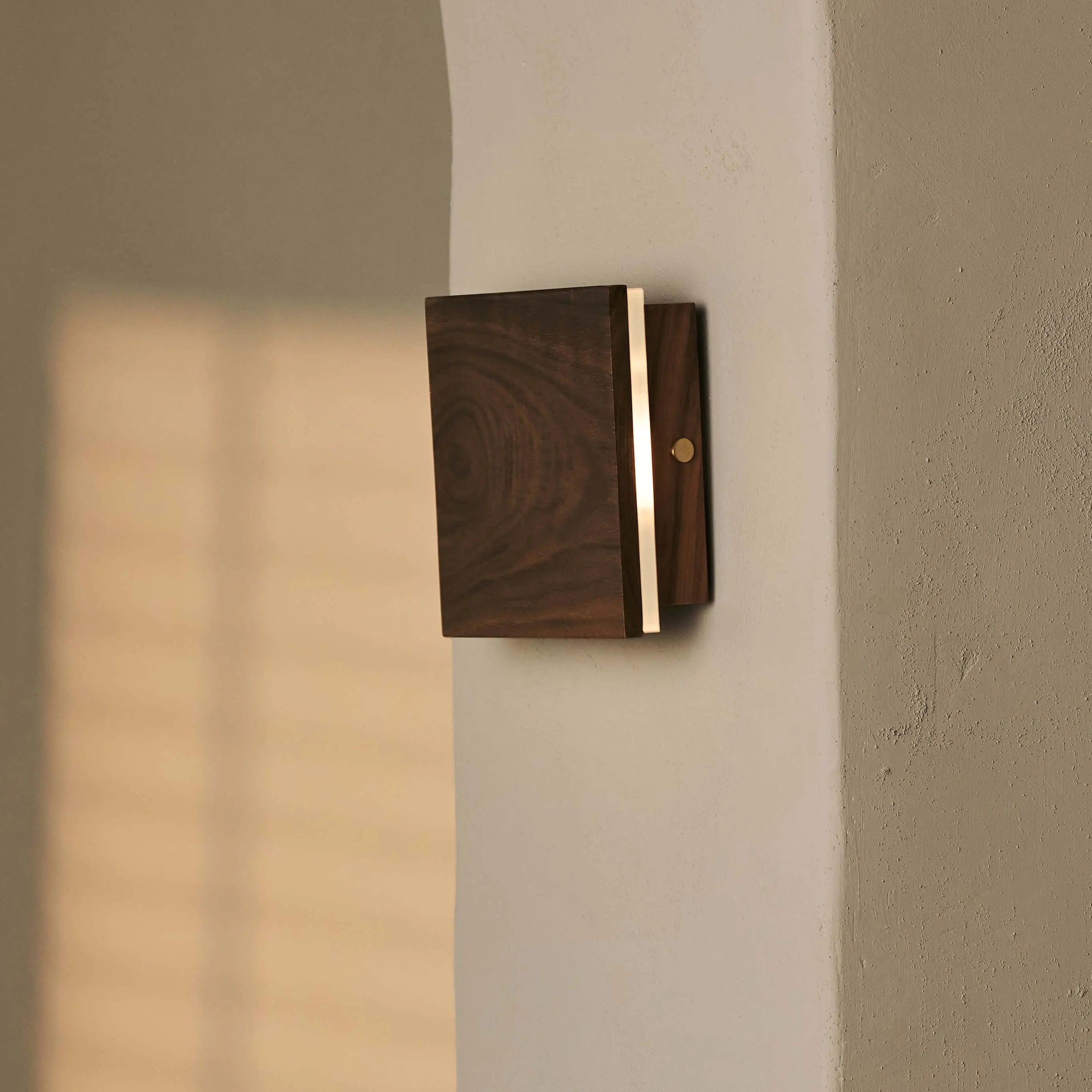 NoyerLume Wireless Dimmable Wall Light Wood