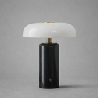 MarbreLumi Nico lampe de table design élégant moderne
