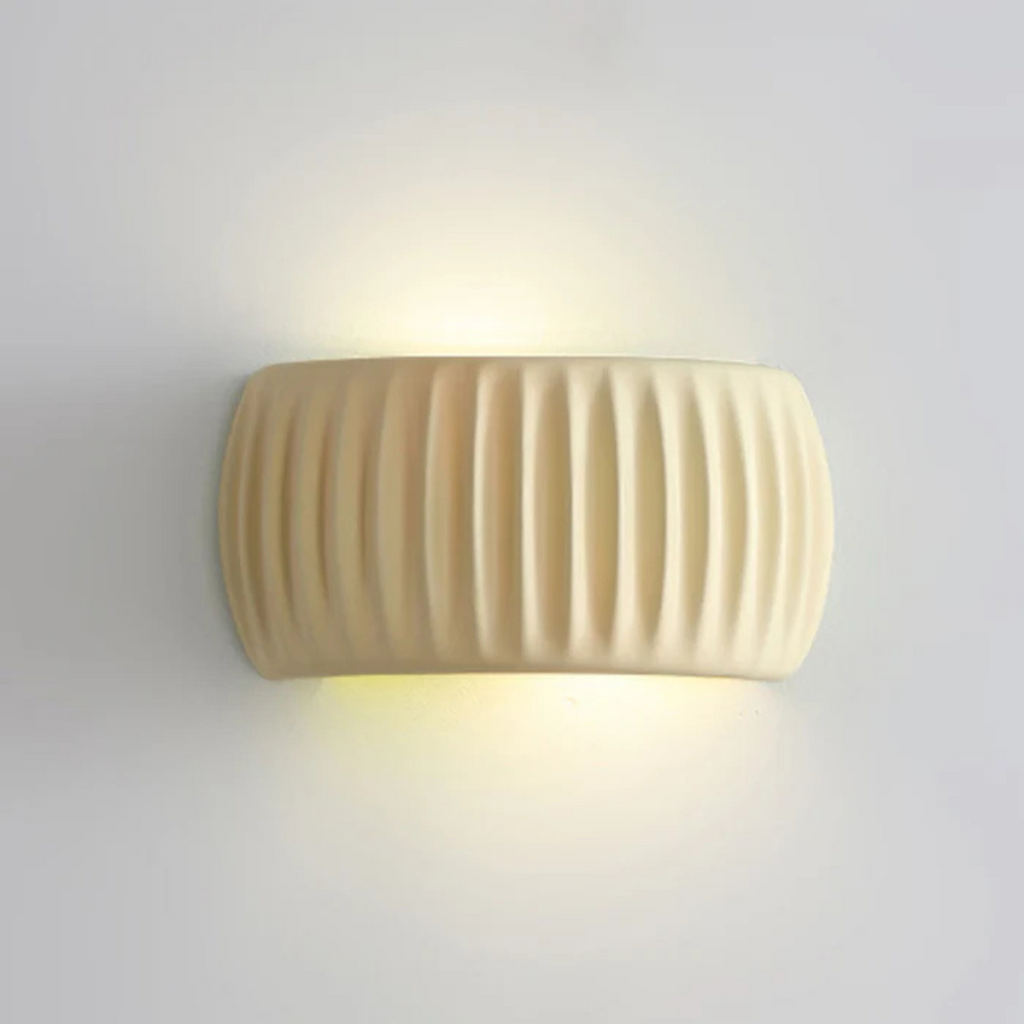 RésineLumi Élégance applique murale moderne LED compacte