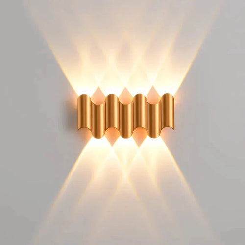 AluLume Modern LED Wall Light in Aluminium