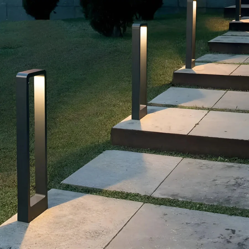 AluGarden Modern LED Garden Lamp in Aluminium