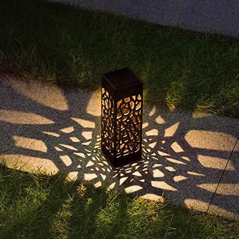 SoléaLume Solar Garden Lamp